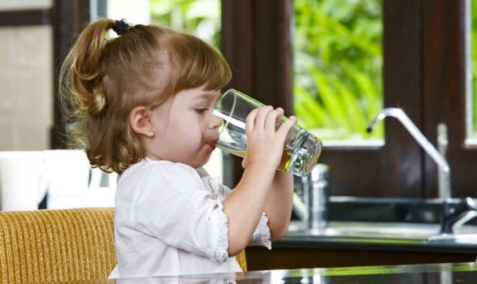 კარდიოქირურგი ილია ემეცი: "თქვენ წყალს არასწორად იღებთ და ასე ჯანმრთელობას ვნებთ".